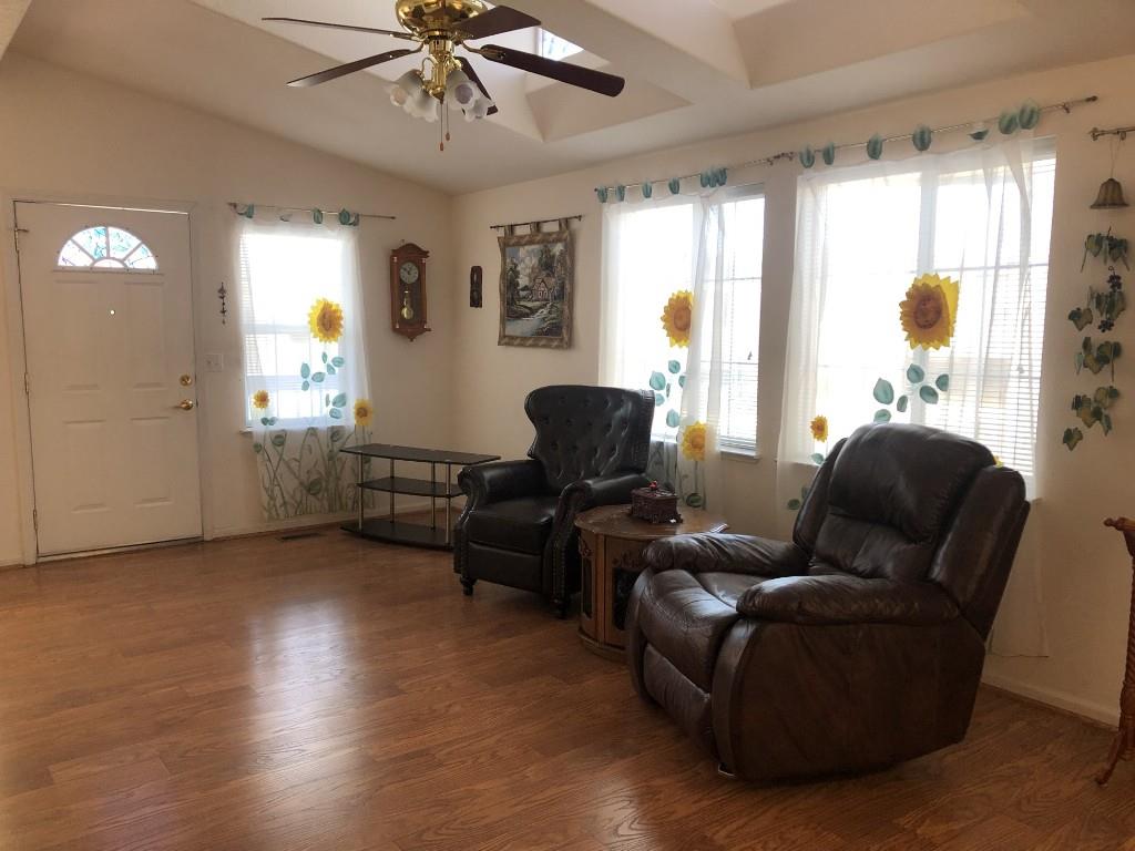 Detail Gallery Image 3 of 18 For 325 Sylvan Ave #39,  Mountain View,  CA 94041 - 2 Beds | 2 Baths