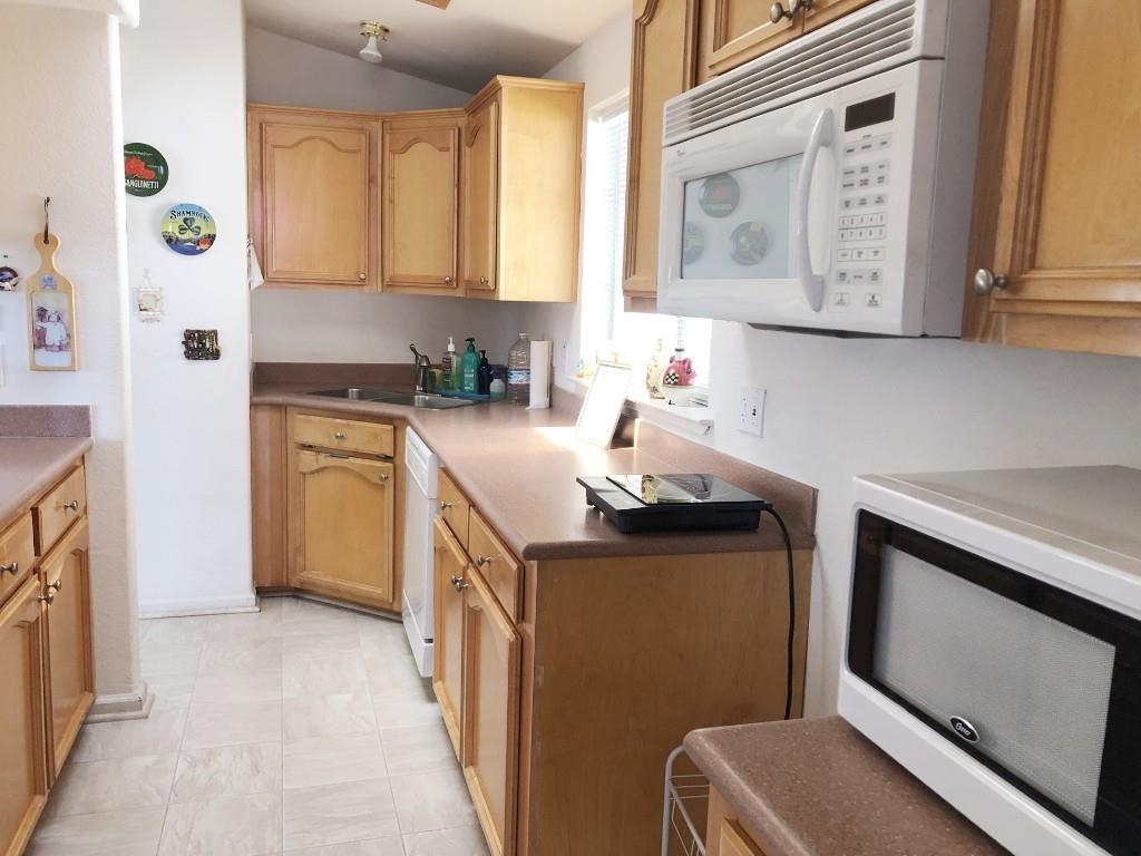 Detail Gallery Image 6 of 18 For 325 Sylvan Ave #39,  Mountain View,  CA 94041 - 2 Beds | 2 Baths
