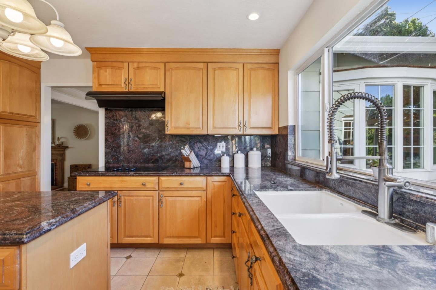 Detail Gallery Image 12 of 34 For 1791 Frobisher Way, San Jose,  CA 95124 - 5 Beds | 3 Baths