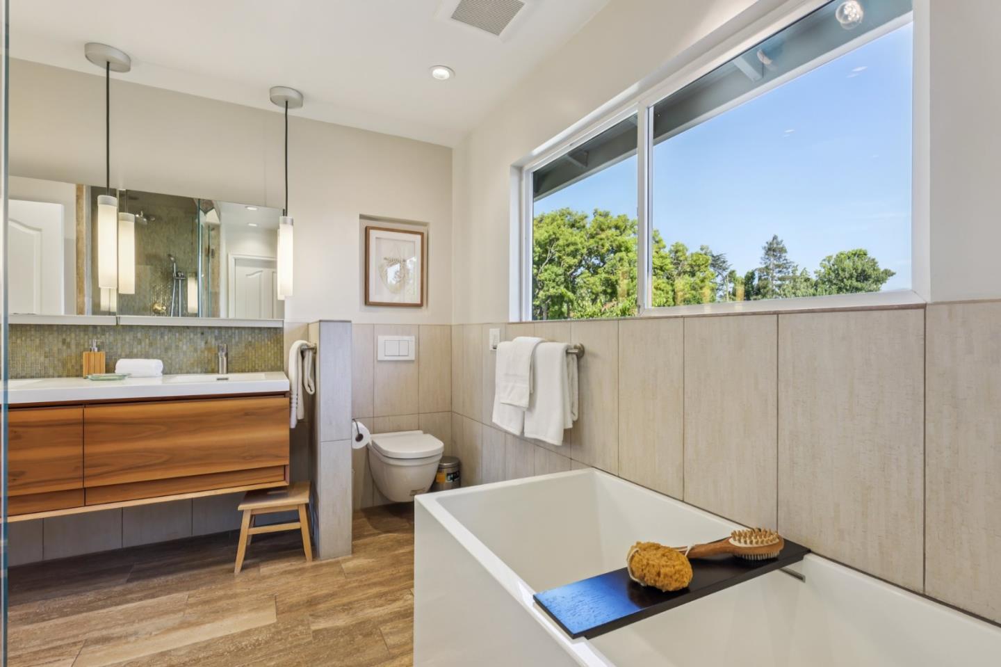 Detail Gallery Image 22 of 34 For 1791 Frobisher Way, San Jose,  CA 95124 - 5 Beds | 3 Baths