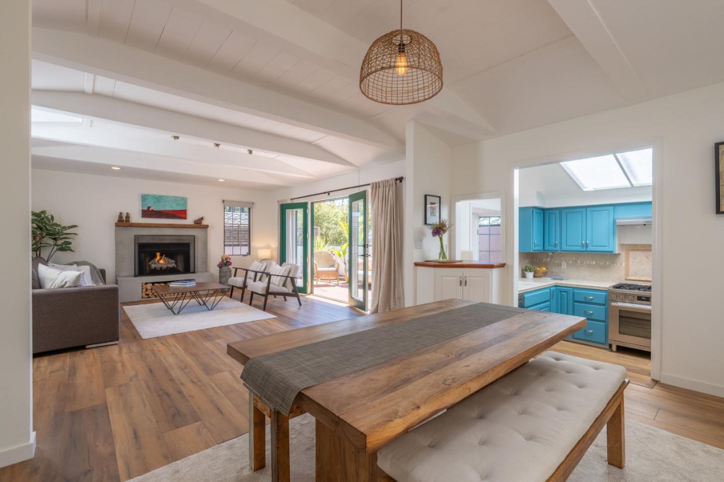 Detail Gallery Image 10 of 28 For 0 Santa Fe 2 Nw of 3rd Ave, Carmel,  CA 93921 - 2 Beds | 2 Baths