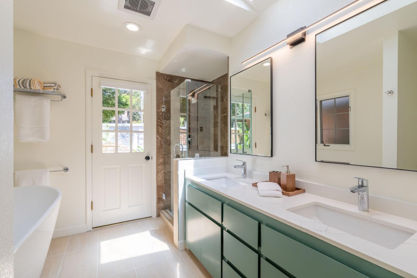 Detail Gallery Image 21 of 28 For 0 Santa Fe 2 Nw of 3rd Ave, Carmel,  CA 93921 - 2 Beds | 2 Baths