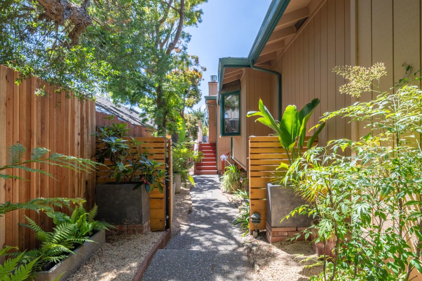 Detail Gallery Image 3 of 28 For 0 Santa Fe 2 Nw of 3rd Ave, Carmel,  CA 93921 - 2 Beds | 2 Baths