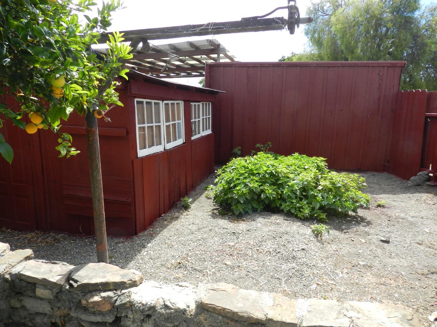 Detail Gallery Image 5 of 30 For 50 Katherine Ave, Salinas,  CA 93901 - 2 Beds | 1 Baths