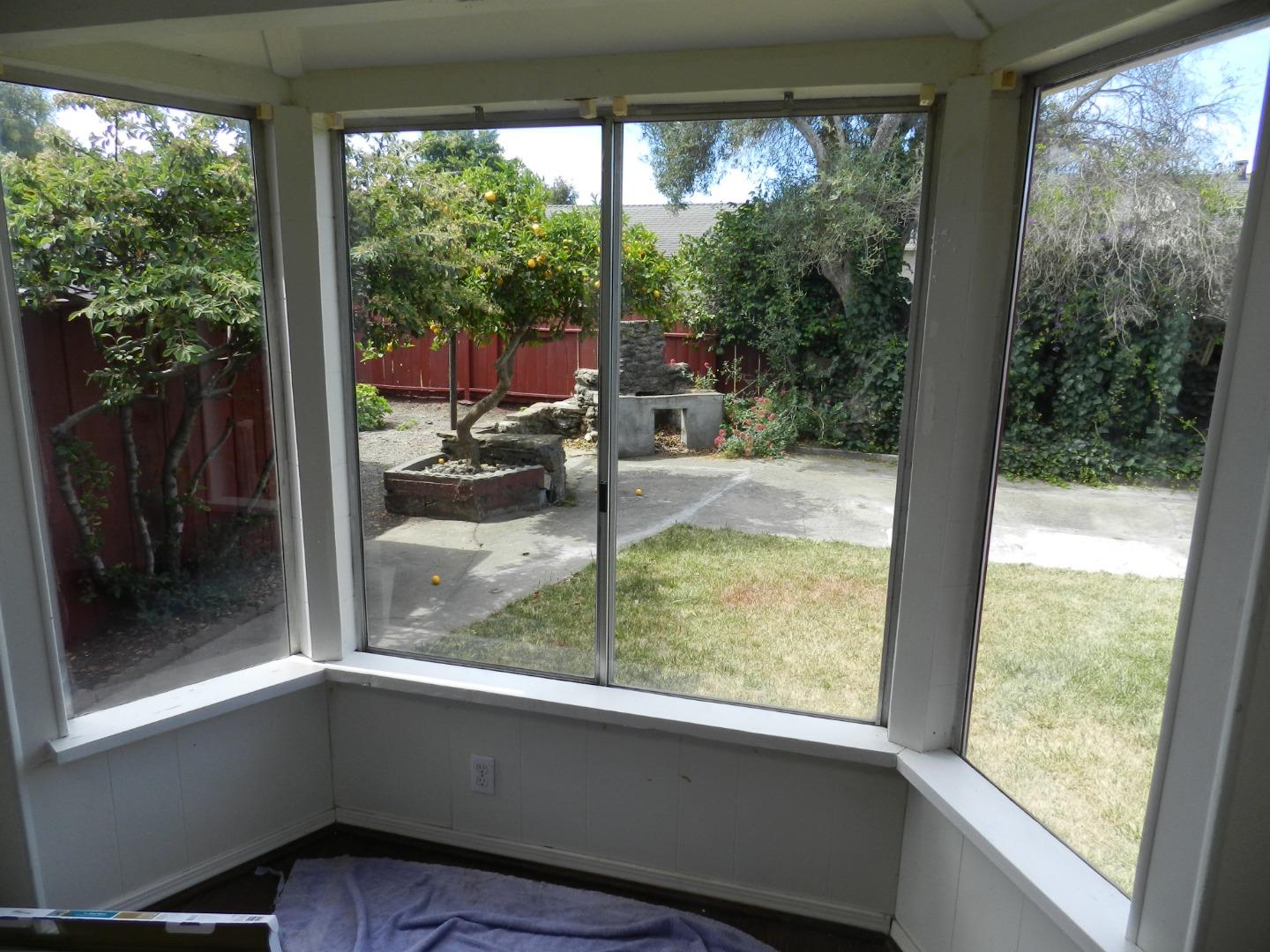 Detail Gallery Image 6 of 30 For 50 Katherine Ave, Salinas,  CA 93901 - 2 Beds | 1 Baths