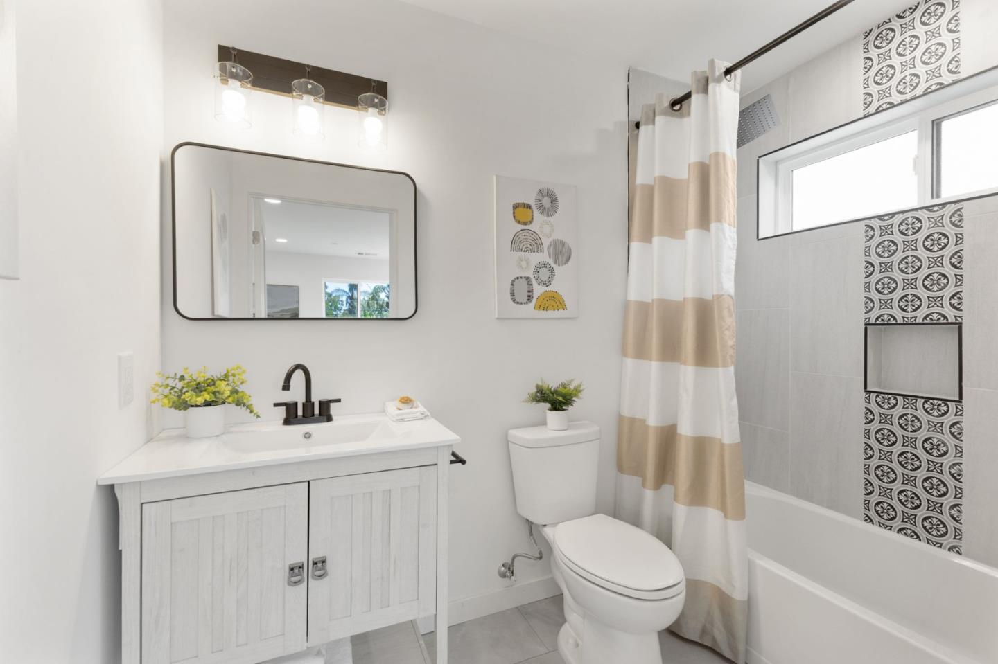 Detail Gallery Image 35 of 49 For 466 N 18th St, San Jose,  CA 95112 - 5 Beds | 4 Baths