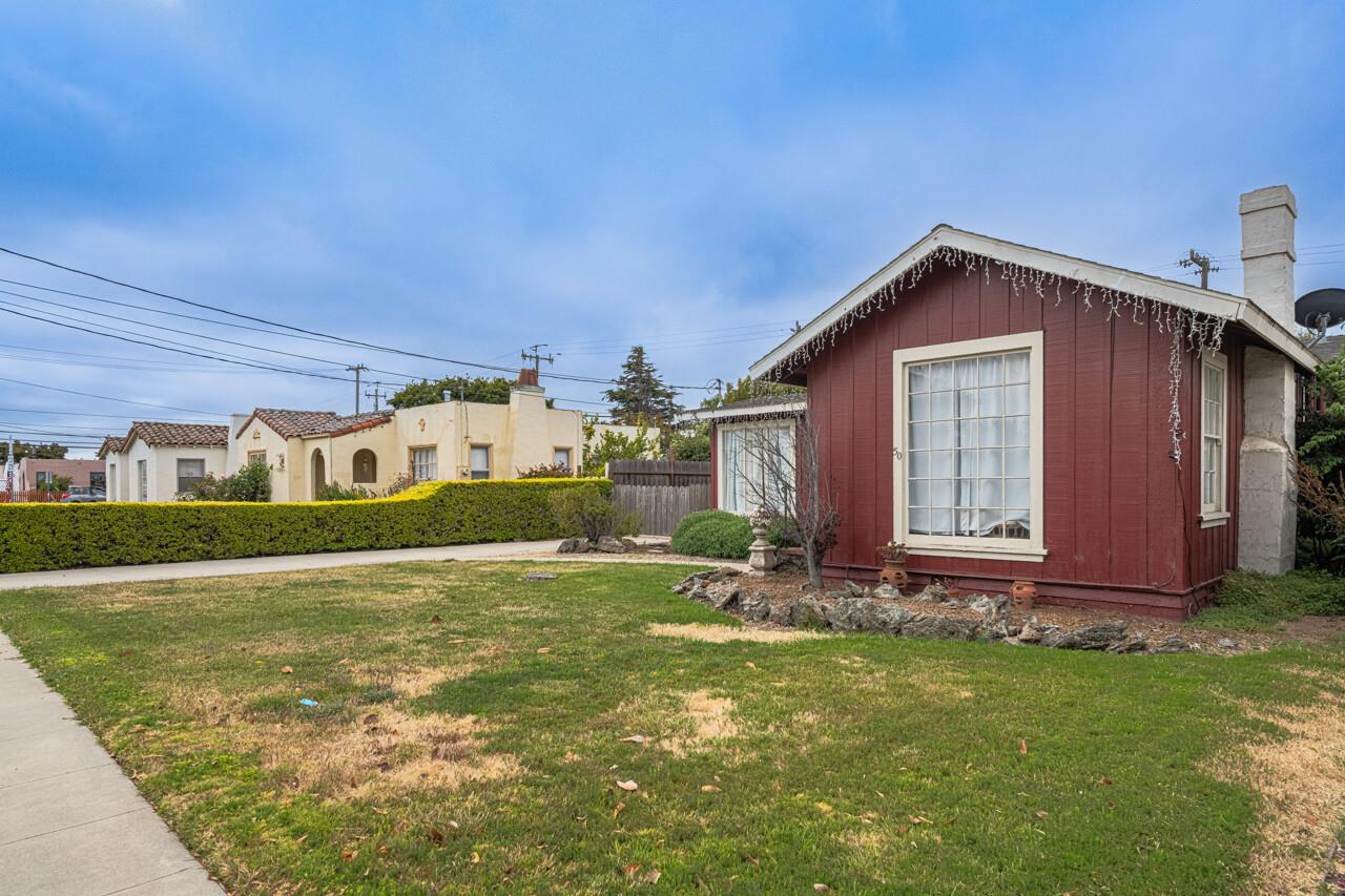 Detail Gallery Image 3 of 3 For 54 Katherine Ave, Salinas,  CA 93901 - 2 Beds | 1/1 Baths