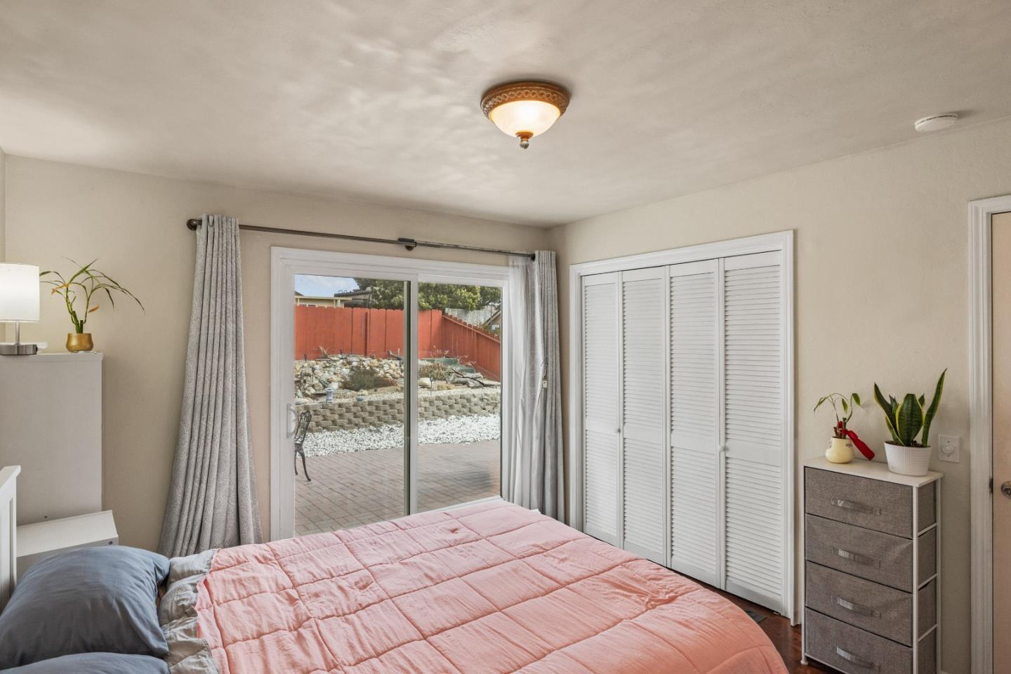 Detail Gallery Image 12 of 32 For 3248 Fitzgerald Cir, Marina,  CA 93933 - 5 Beds | 3 Baths