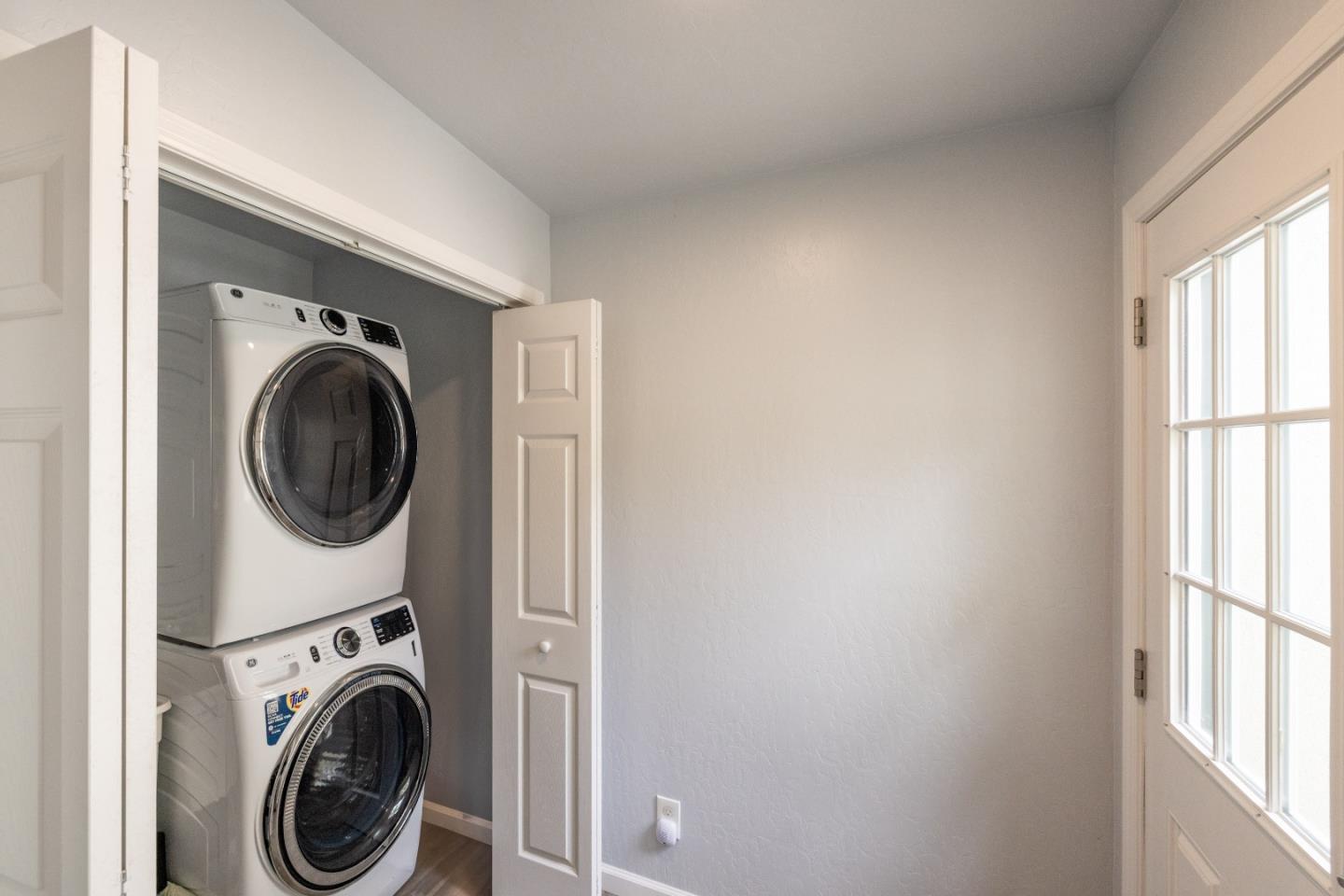 Detail Gallery Image 14 of 32 For 3248 Fitzgerald Cir, Marina,  CA 93933 - 5 Beds | 3 Baths