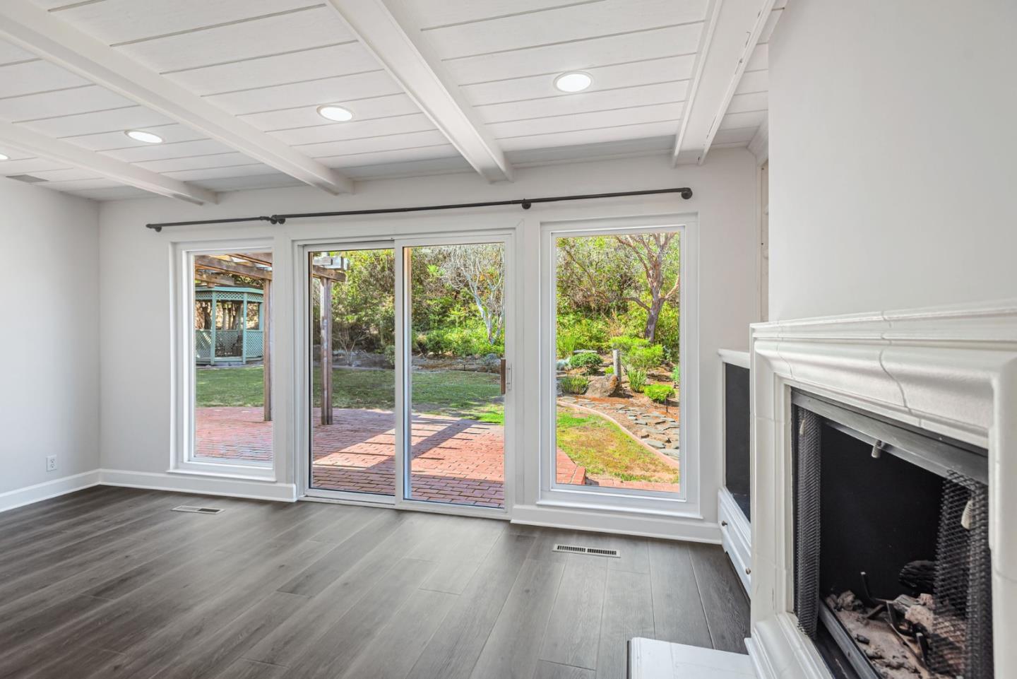 Detail Gallery Image 10 of 32 For 329 Castenada Dr, Millbrae,  CA 94030 - 3 Beds | 2 Baths