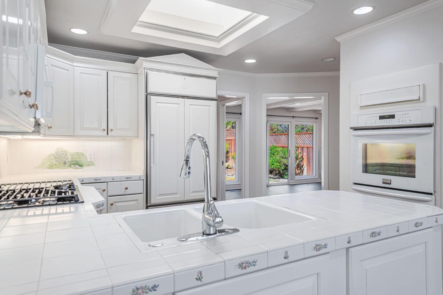 Detail Gallery Image 11 of 32 For 329 Castenada Dr, Millbrae,  CA 94030 - 3 Beds | 2 Baths