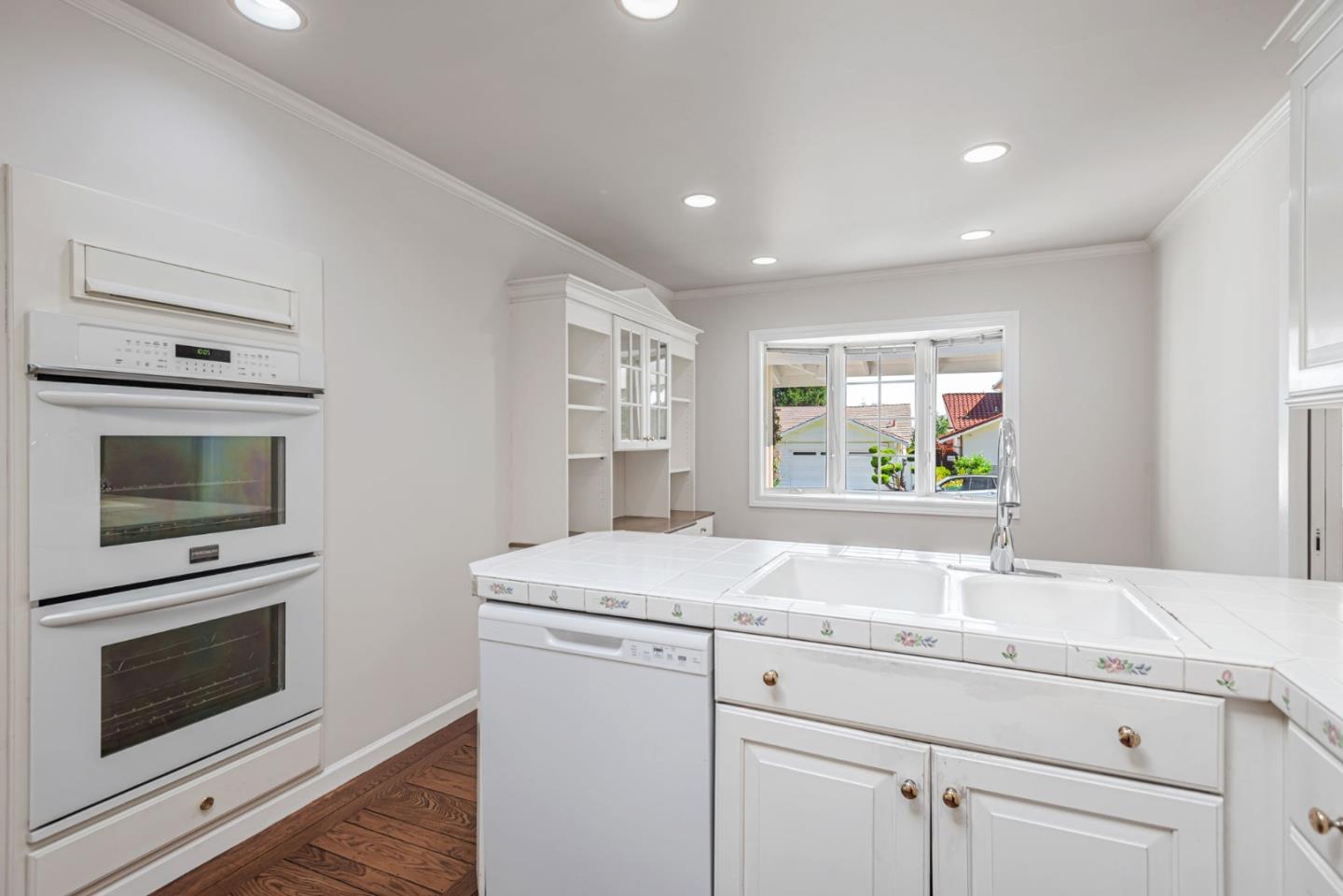 Detail Gallery Image 14 of 32 For 329 Castenada Dr, Millbrae,  CA 94030 - 3 Beds | 2 Baths