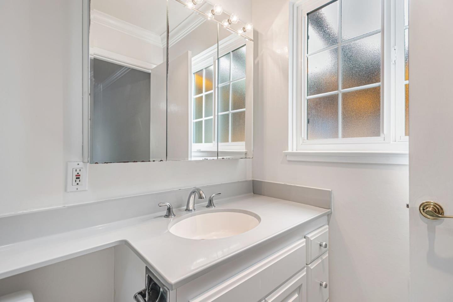 Detail Gallery Image 26 of 32 For 329 Castenada Dr, Millbrae,  CA 94030 - 3 Beds | 2 Baths