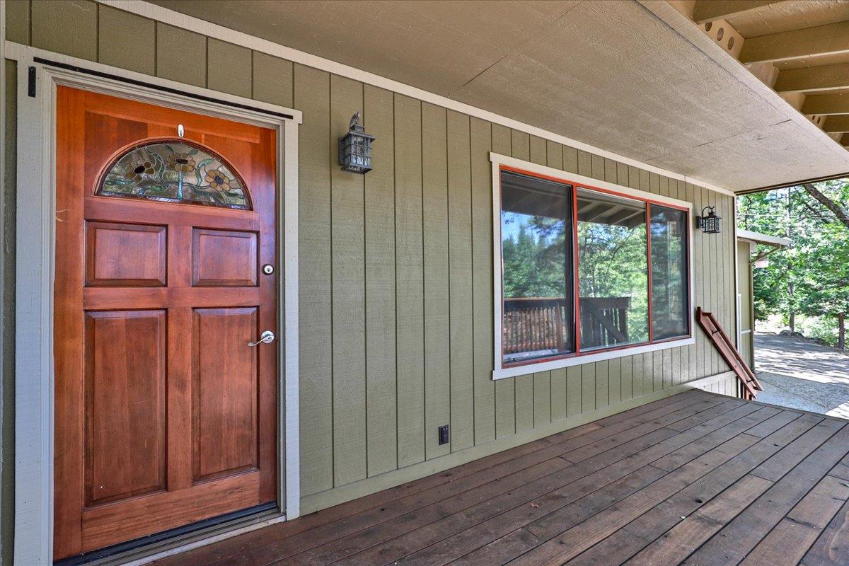 Detail Gallery Image 3 of 36 For 17839 Norlene Way, Grass Valley,  CA 95949 - 3 Beds | 2 Baths