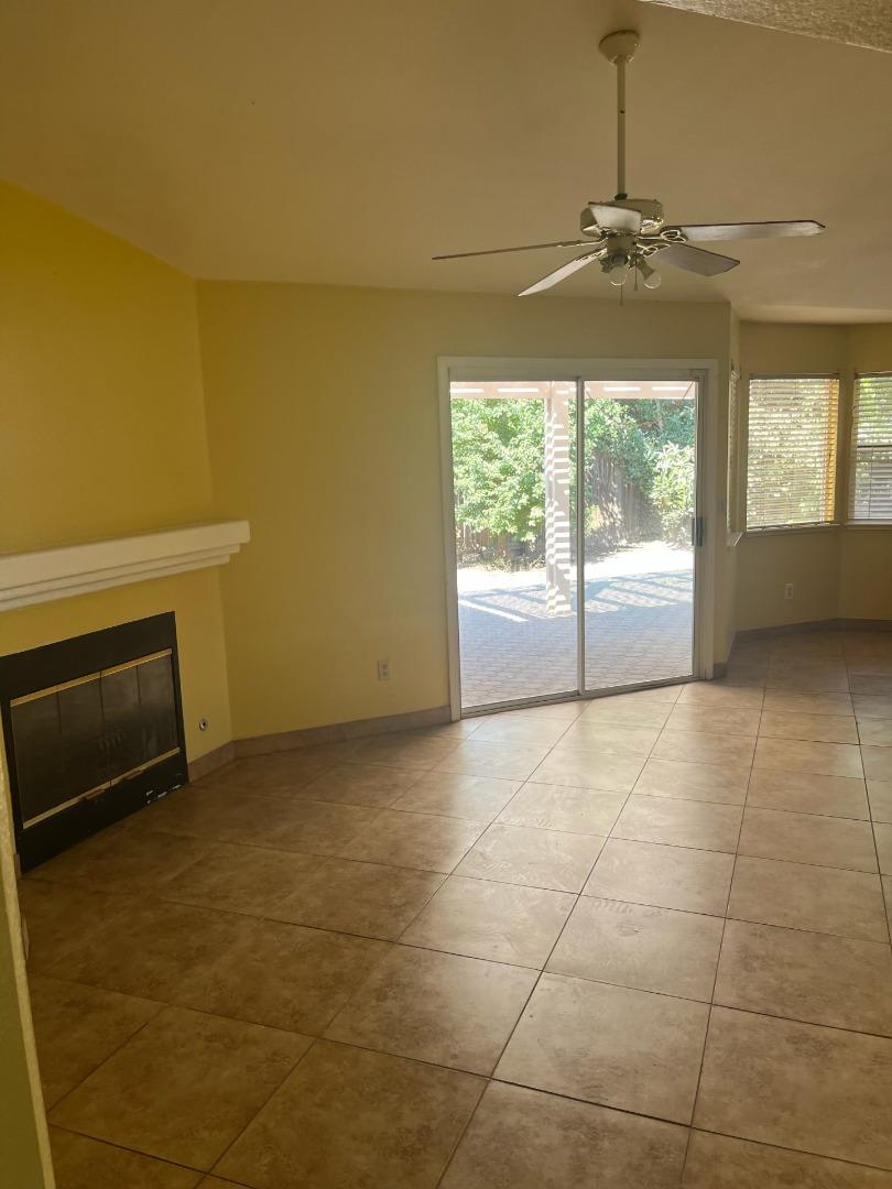 Detail Gallery Image 8 of 22 For 1805 Nisperos St, Stockton,  CA 95206 - 4 Beds | 2 Baths