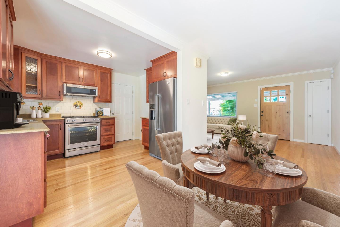 Detail Gallery Image 10 of 47 For 560 6th Ave, Menlo Park,  CA 94025 - 3 Beds | 2 Baths
