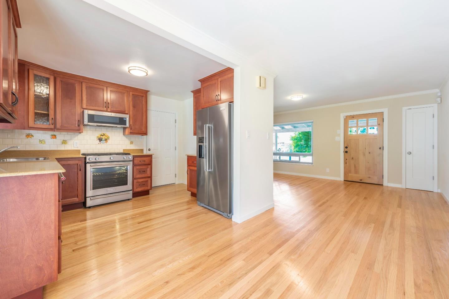 Detail Gallery Image 11 of 47 For 560 6th Ave, Menlo Park,  CA 94025 - 3 Beds | 2 Baths