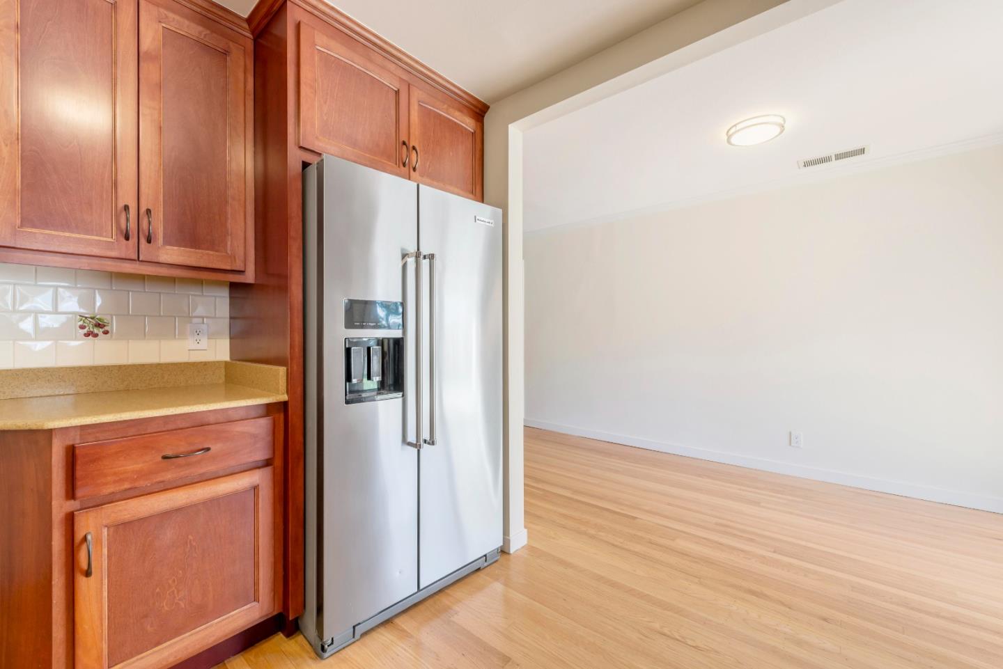 Detail Gallery Image 13 of 47 For 560 6th Ave, Menlo Park,  CA 94025 - 3 Beds | 2 Baths