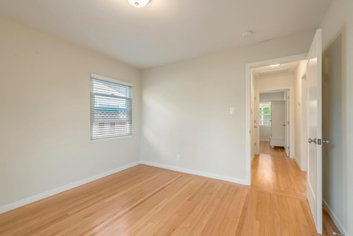 Detail Gallery Image 19 of 47 For 560 6th Ave, Menlo Park,  CA 94025 - 3 Beds | 2 Baths