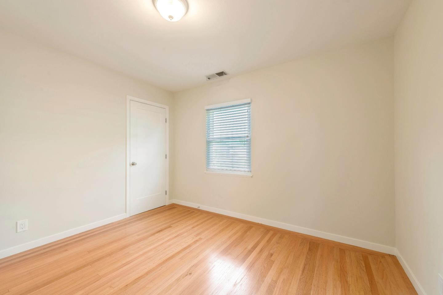 Detail Gallery Image 23 of 47 For 560 6th Ave, Menlo Park,  CA 94025 - 3 Beds | 2 Baths