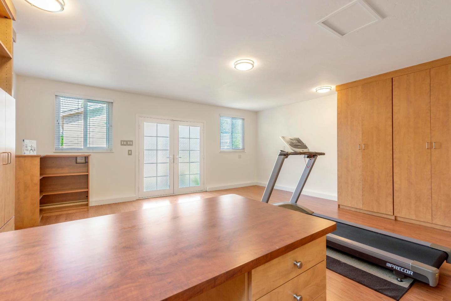 Detail Gallery Image 36 of 47 For 560 6th Ave, Menlo Park,  CA 94025 - 3 Beds | 2 Baths