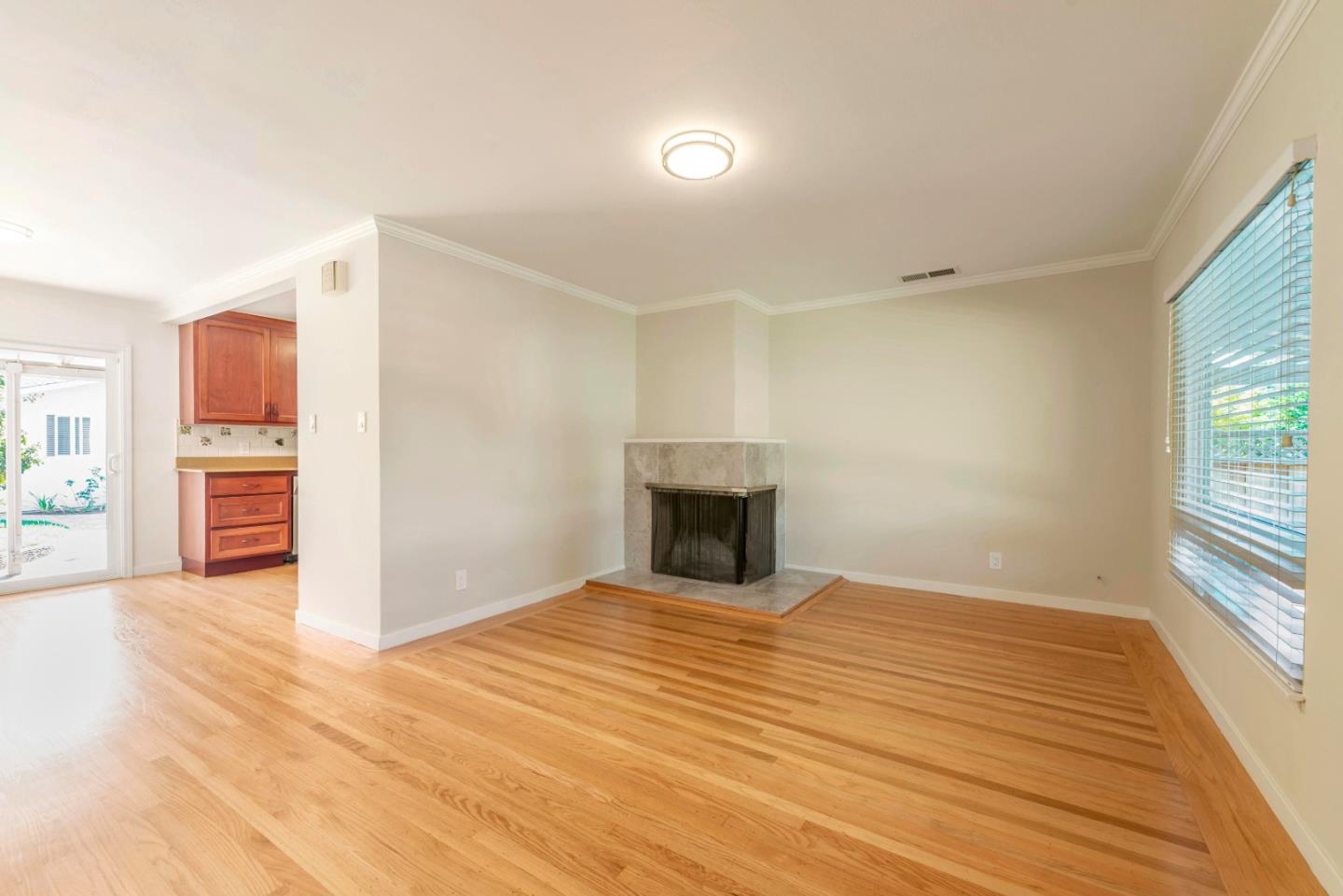 Detail Gallery Image 8 of 47 For 560 6th Ave, Menlo Park,  CA 94025 - 3 Beds | 2 Baths