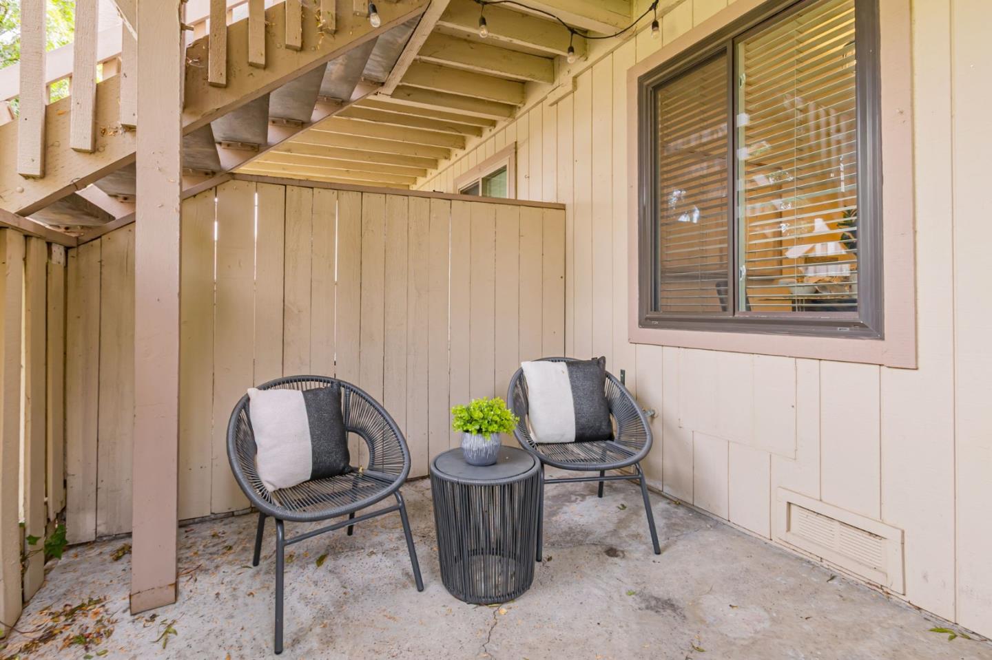 Detail Gallery Image 18 of 27 For 1249 Coyote Creek Pl, San Jose,  CA 95116 - 2 Beds | 2 Baths