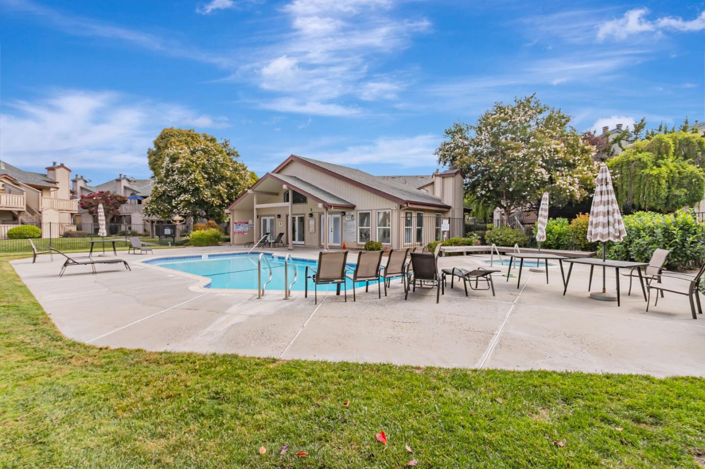 Detail Gallery Image 26 of 27 For 1249 Coyote Creek Pl, San Jose,  CA 95116 - 2 Beds | 2 Baths