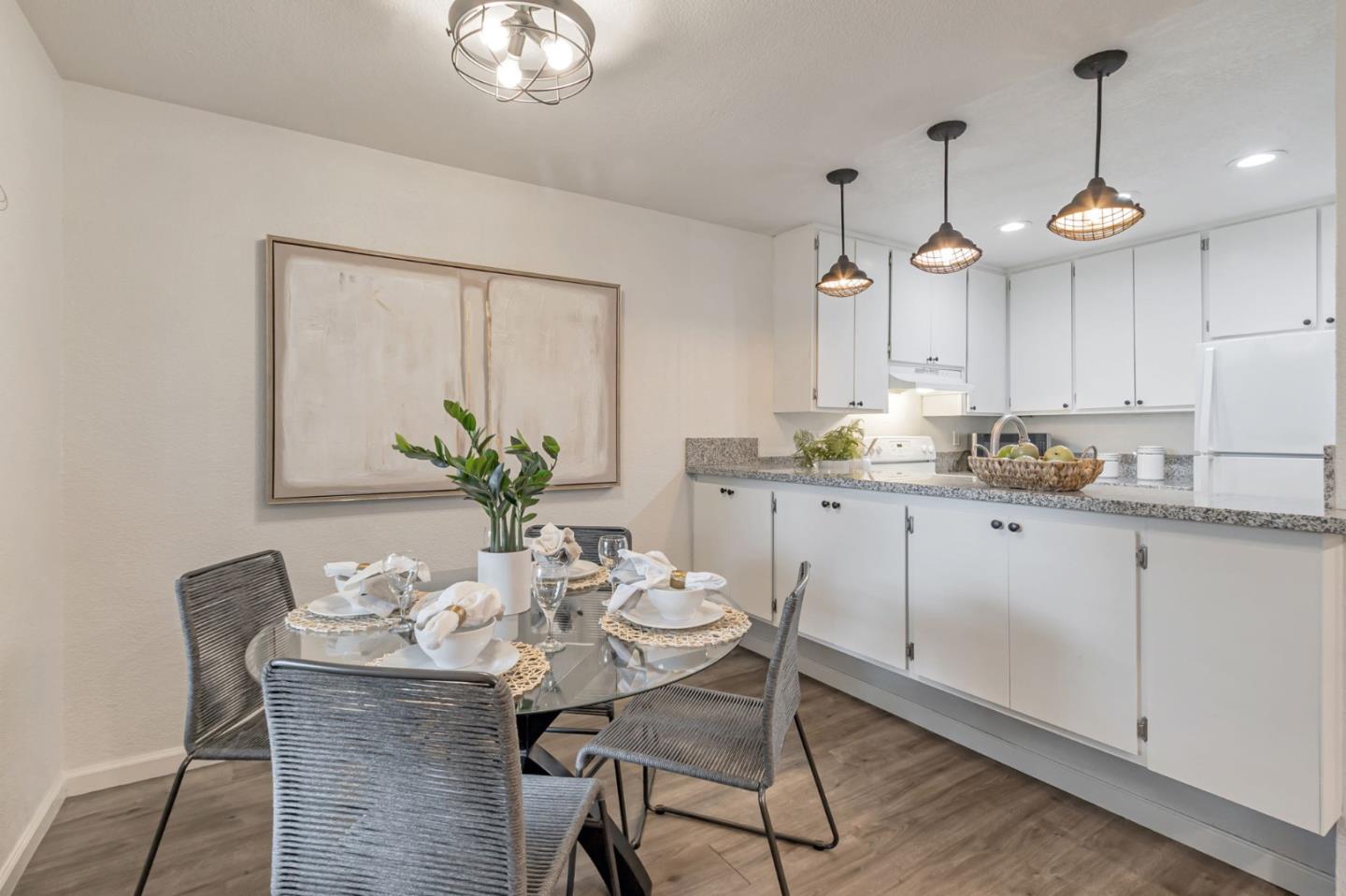 Detail Gallery Image 8 of 27 For 1249 Coyote Creek Pl, San Jose,  CA 95116 - 2 Beds | 2 Baths