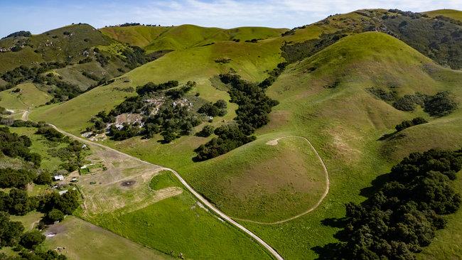 Detail Gallery Image 11 of 58 For 100 Old Stage Rd, San Juan Bautista,  CA 95045 - 3 Beds | 2 Baths