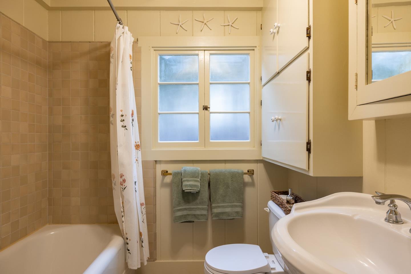 Detail Gallery Image 16 of 22 For 0 Lincoln 3 Ne of 12th Ave, Carmel,  CA 93923 - 2 Beds | 2 Baths