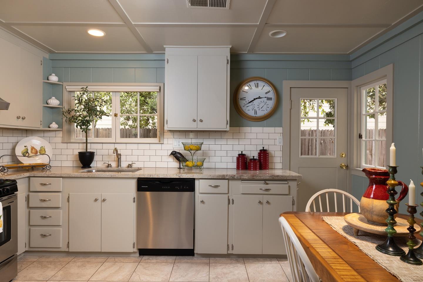 Detail Gallery Image 8 of 22 For 0 Lincoln 3 Ne of 12th Ave, Carmel,  CA 93923 - 2 Beds | 2 Baths