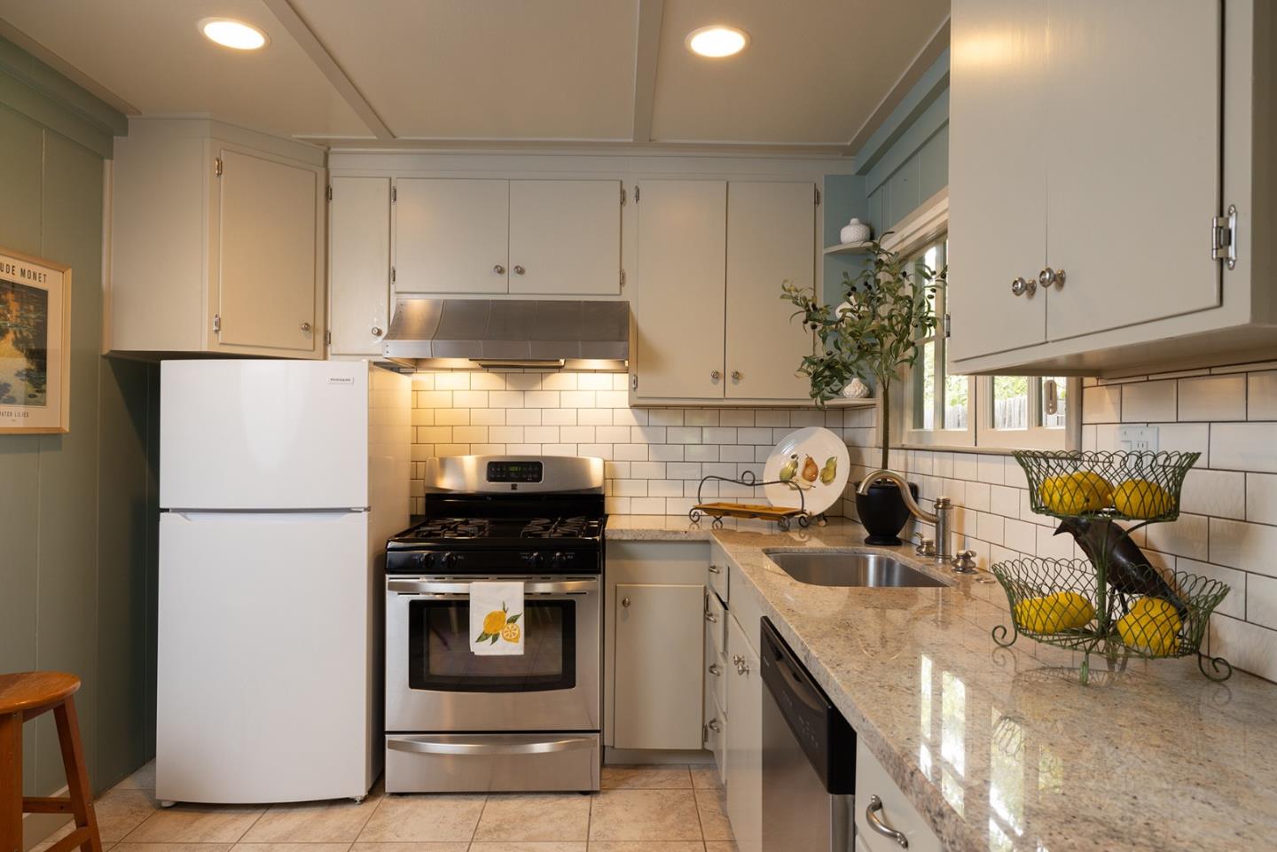 Detail Gallery Image 9 of 22 For 0 Lincoln 3 Ne of 12th Ave, Carmel,  CA 93923 - 2 Beds | 2 Baths