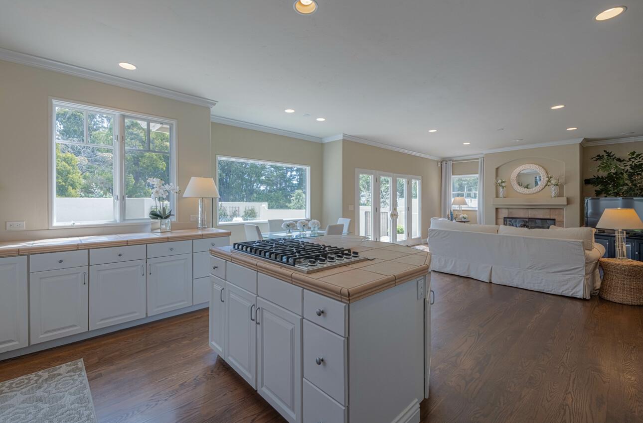 Detail Gallery Image 14 of 51 For 471 El Dorado St, Monterey,  CA 93940 - 3 Beds | 3 Baths