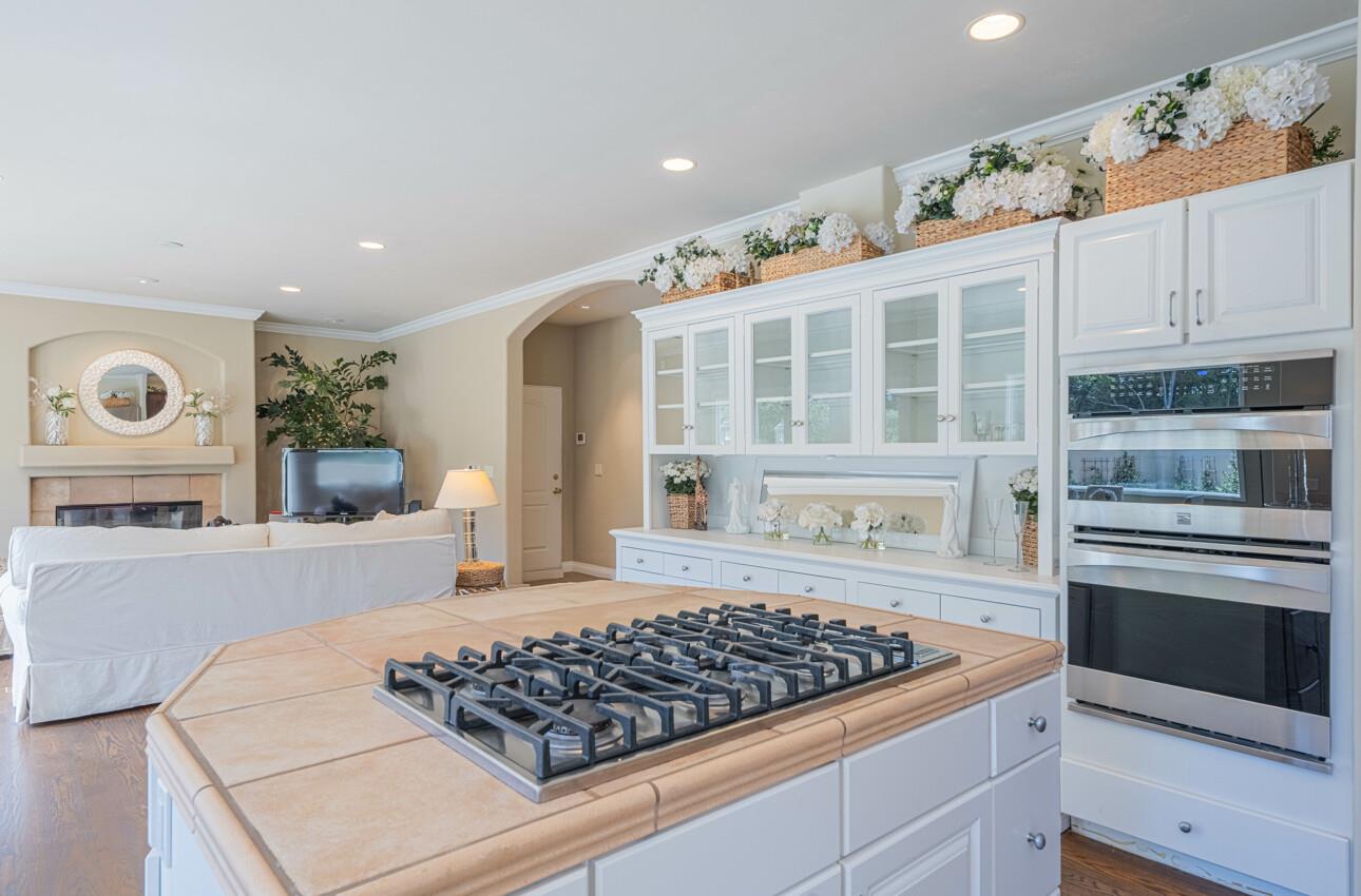 Detail Gallery Image 16 of 51 For 471 El Dorado St, Monterey,  CA 93940 - 3 Beds | 3 Baths
