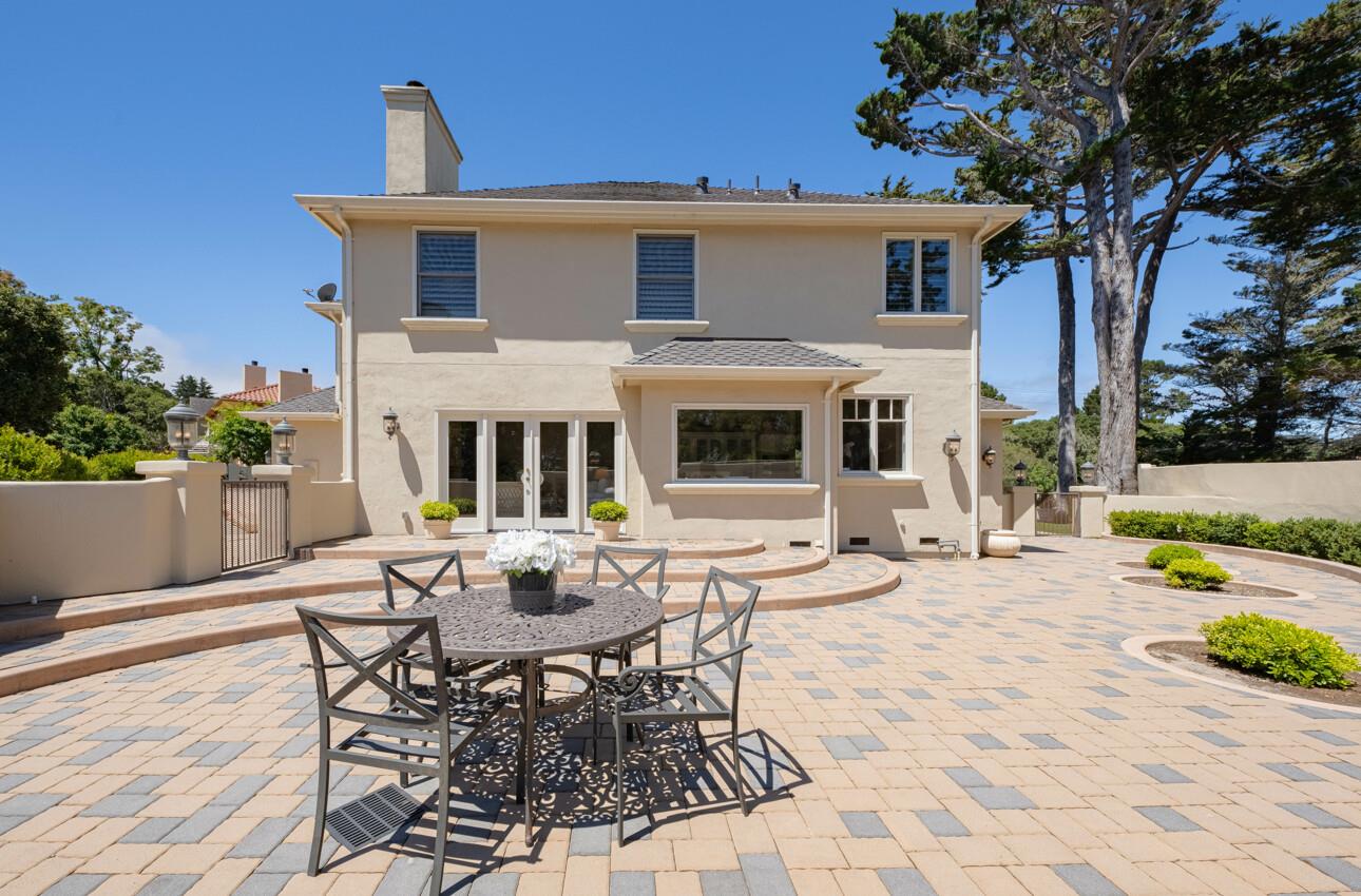 Detail Gallery Image 23 of 51 For 471 El Dorado St, Monterey,  CA 93940 - 3 Beds | 3 Baths