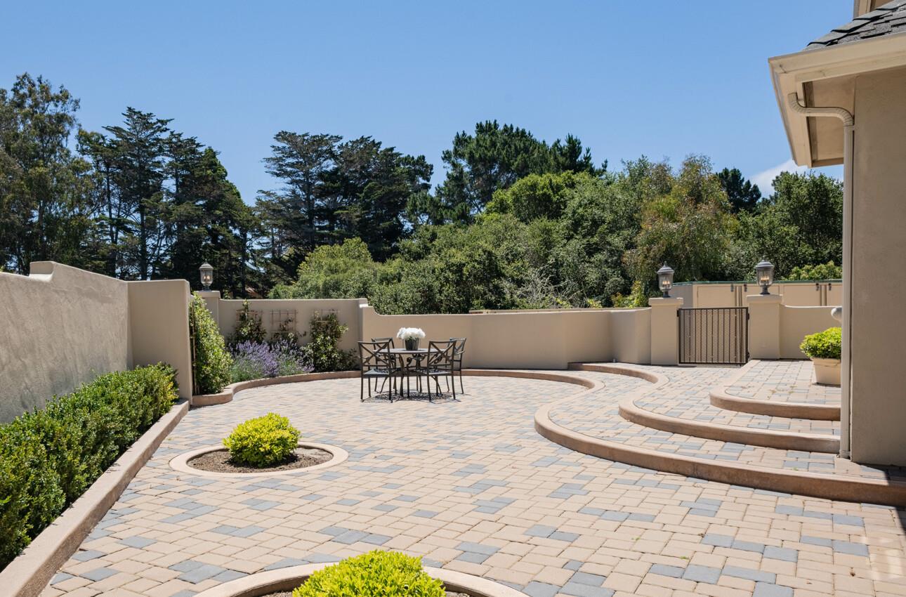 Detail Gallery Image 24 of 51 For 471 El Dorado St, Monterey,  CA 93940 - 3 Beds | 3 Baths