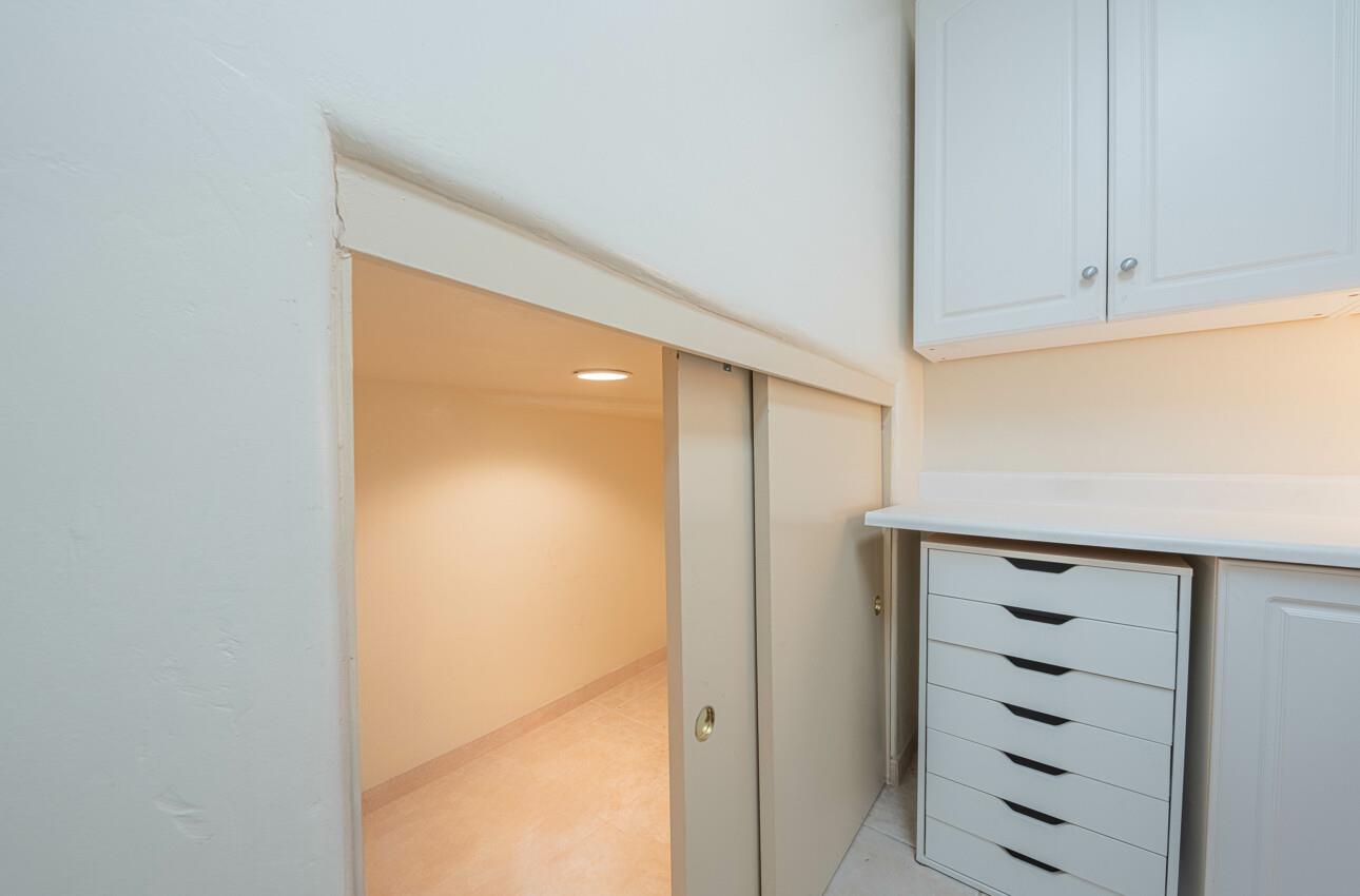 Detail Gallery Image 26 of 51 For 471 El Dorado St, Monterey,  CA 93940 - 3 Beds | 3 Baths