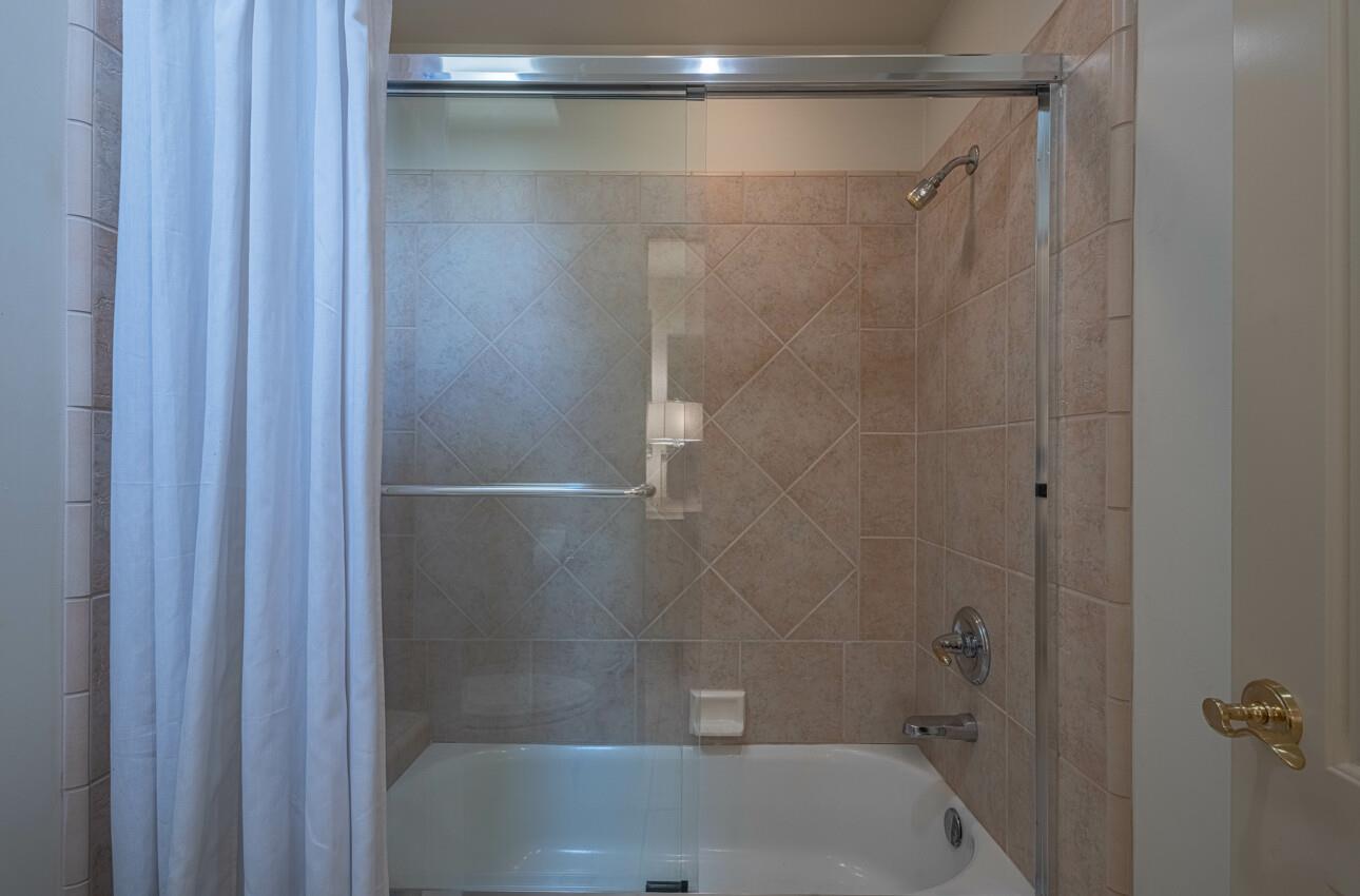Detail Gallery Image 36 of 51 For 471 El Dorado St, Monterey,  CA 93940 - 3 Beds | 3 Baths