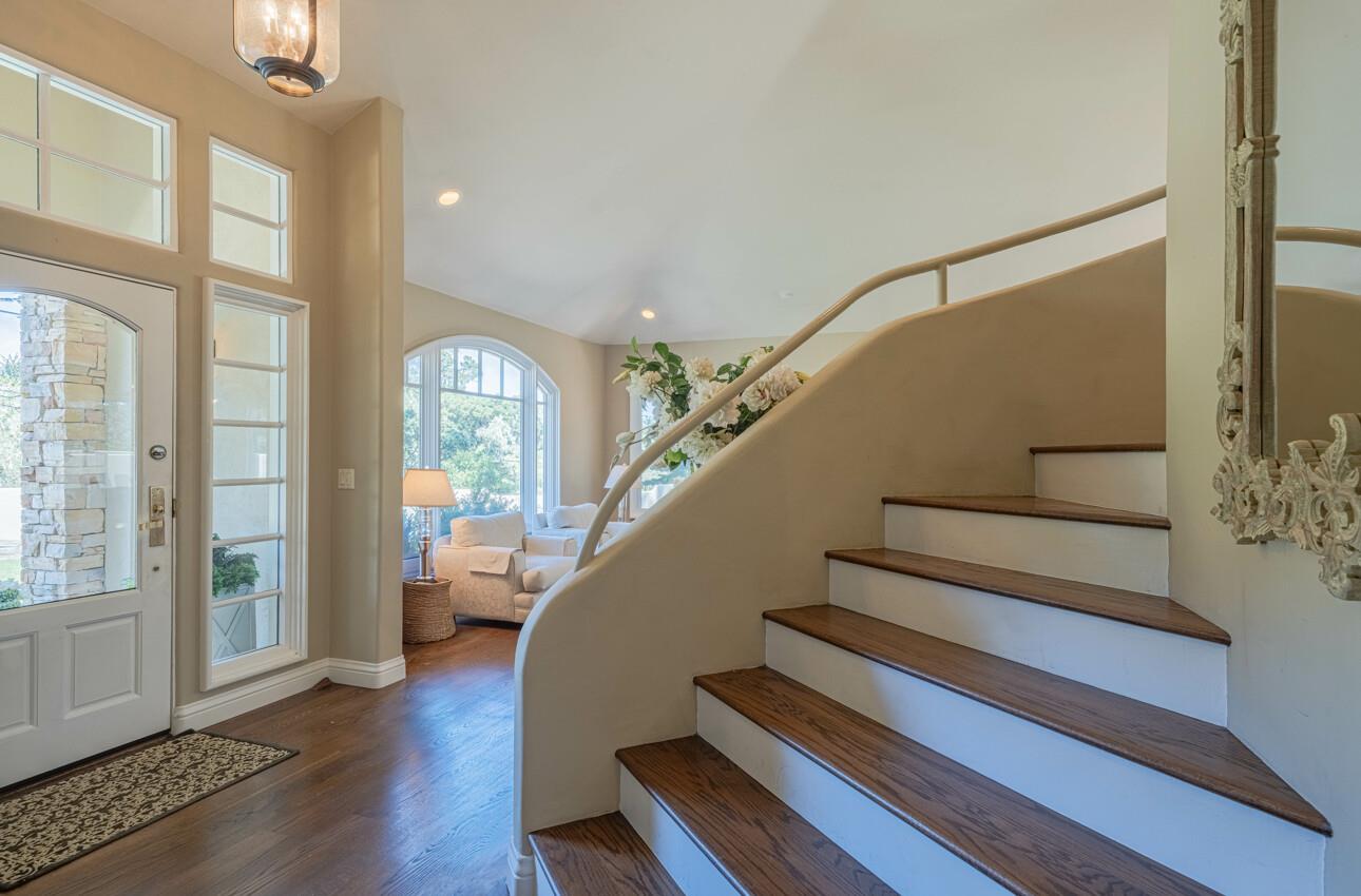 Detail Gallery Image 6 of 51 For 471 El Dorado St, Monterey,  CA 93940 - 3 Beds | 3 Baths