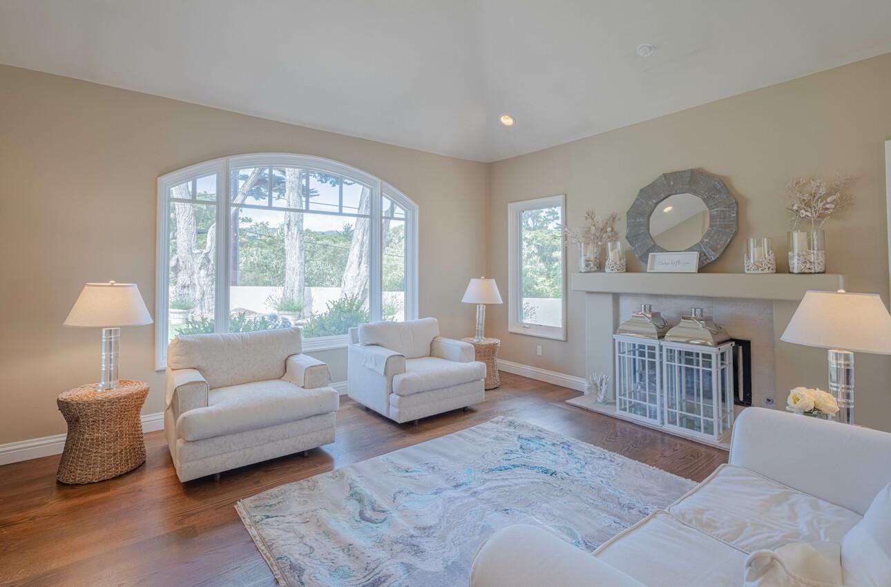Detail Gallery Image 8 of 51 For 471 El Dorado St, Monterey,  CA 93940 - 3 Beds | 3 Baths