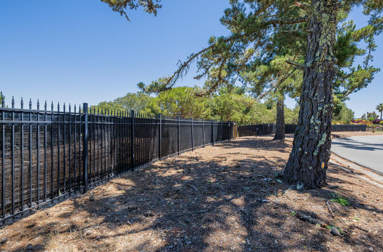 Detail Gallery Image 10 of 36 For 12167 Saddle Rd, Carmel Valley,  CA 93924 - – Beds | – Baths