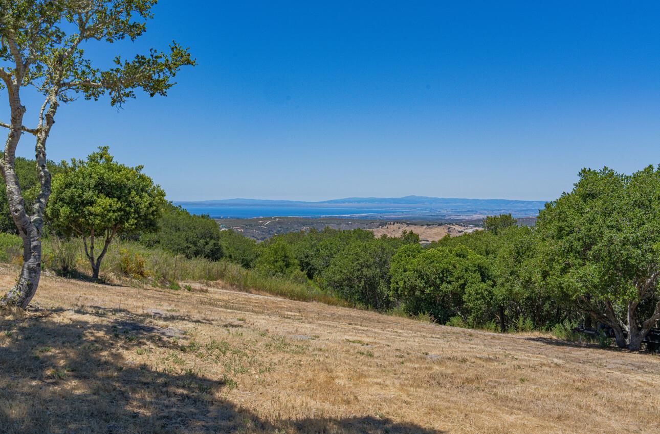 Detail Gallery Image 19 of 36 For 12167 Saddle Rd, Carmel Valley,  CA 93924 - – Beds | – Baths
