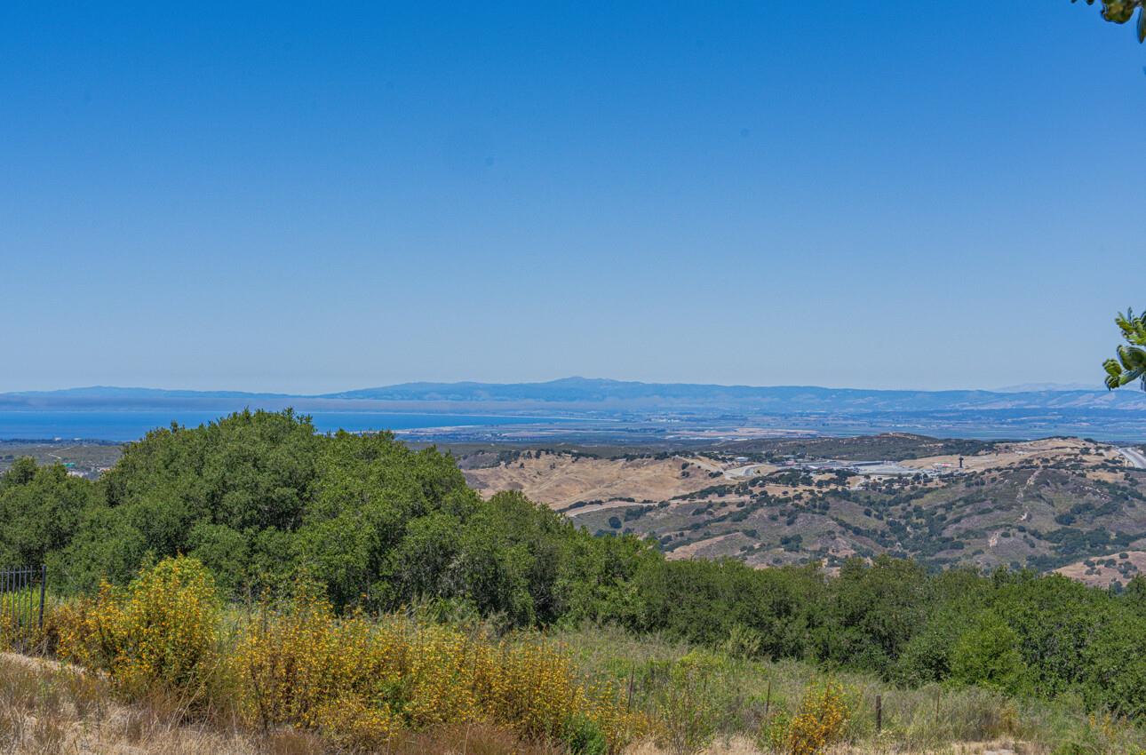 Detail Gallery Image 5 of 36 For 12167 Saddle Rd, Carmel Valley,  CA 93924 - – Beds | – Baths