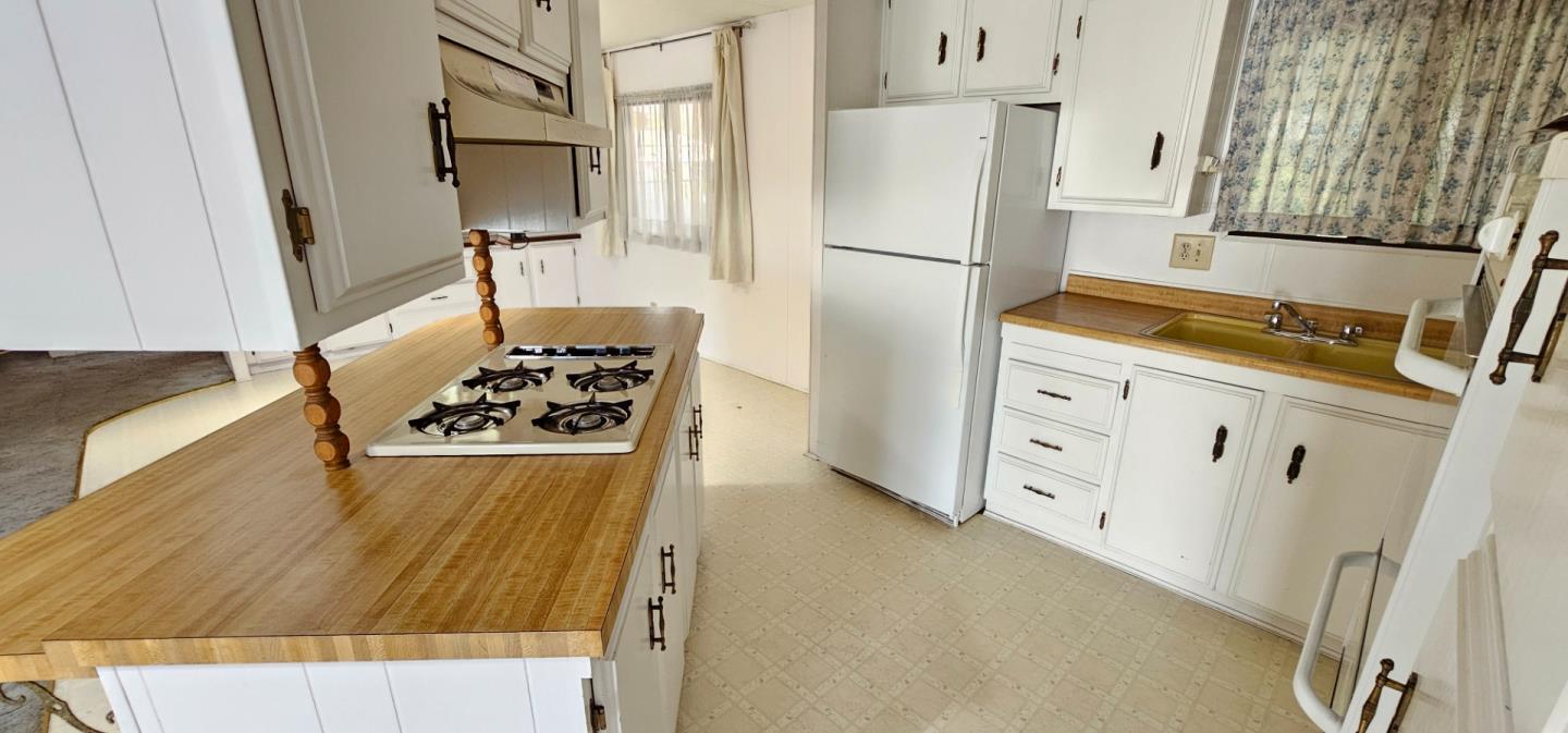 Detail Gallery Image 6 of 18 For 500 W 10th St #73,  Gilroy,  CA 95020 - 3 Beds | 2 Baths