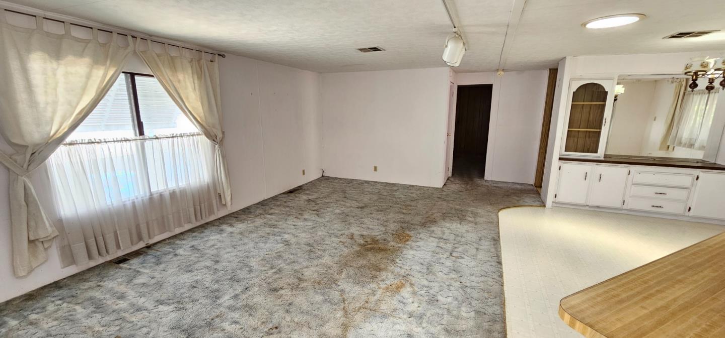 Detail Gallery Image 7 of 18 For 500 W 10th St #73,  Gilroy,  CA 95020 - 3 Beds | 2 Baths