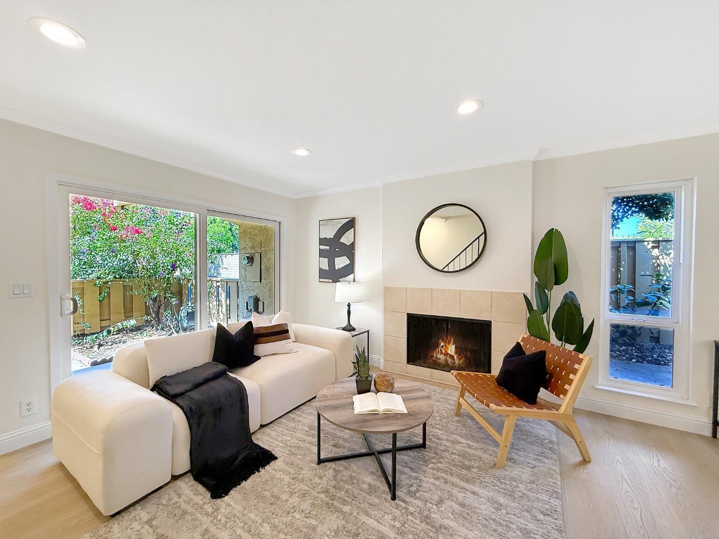 Detail Gallery Image 11 of 38 For 125 Connemara Way #98,  Sunnyvale,  CA 94087 - 2 Beds | 1/1 Baths
