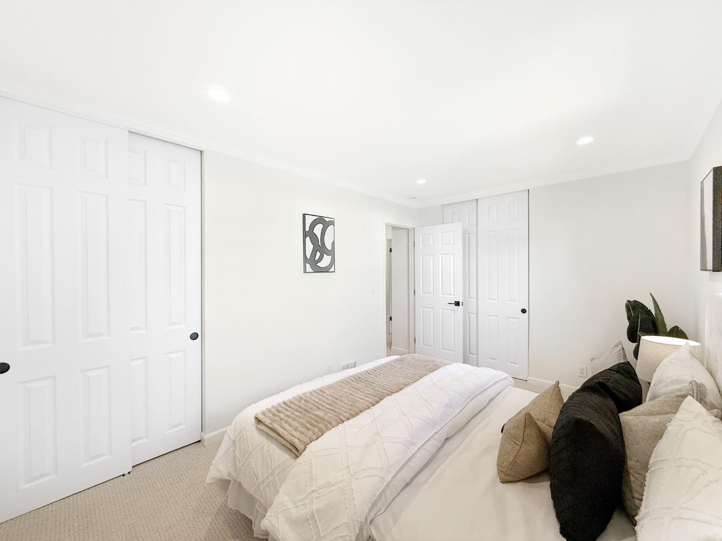 Detail Gallery Image 27 of 38 For 125 Connemara Way #98,  Sunnyvale,  CA 94087 - 2 Beds | 1/1 Baths