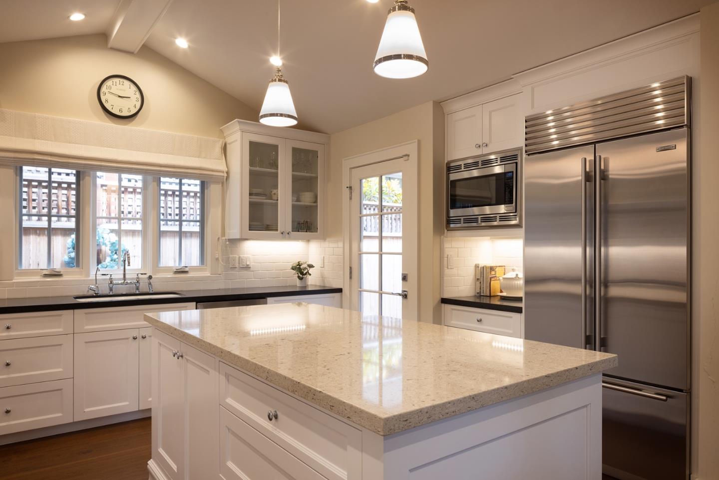 Detail Gallery Image 4 of 20 For 0 12th Avenue 2 Ne of Monte Verde Ave, Carmel,  CA 93921 - 3 Beds | 2 Baths