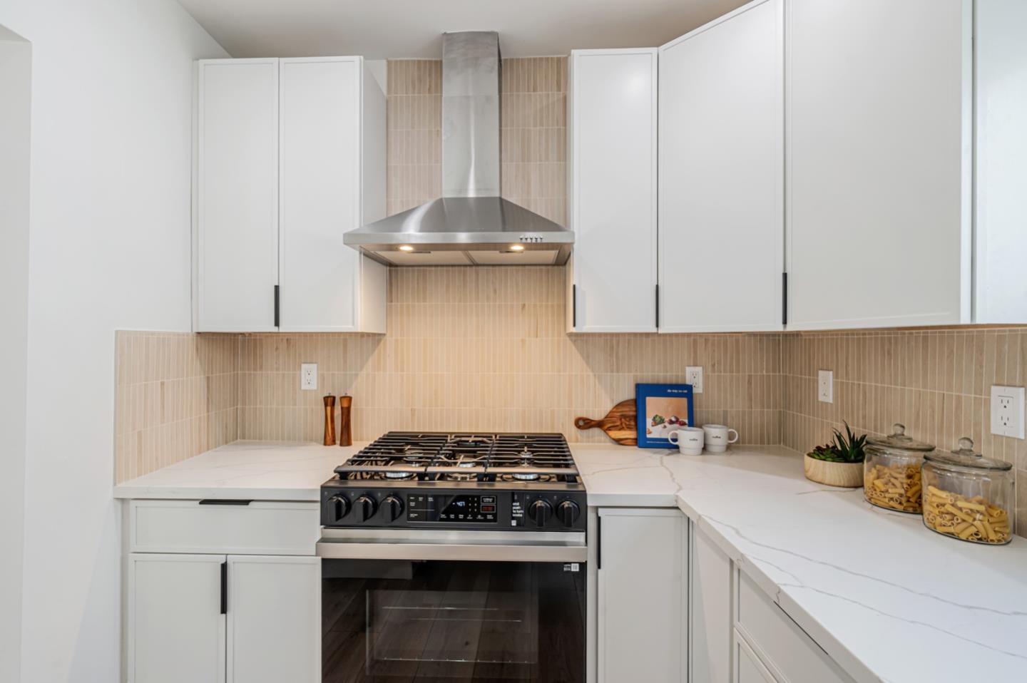 Detail Gallery Image 19 of 39 For 452 Irvington St, Daly City,  CA 94014 - 3 Beds | 2 Baths